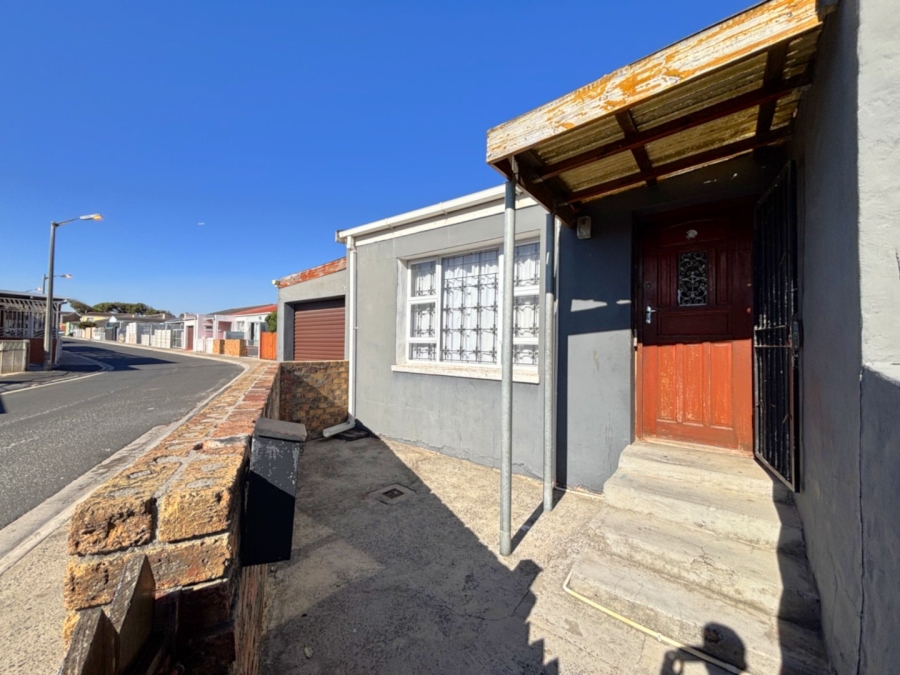 3 Bedroom Property for Sale in Rocklands Western Cape